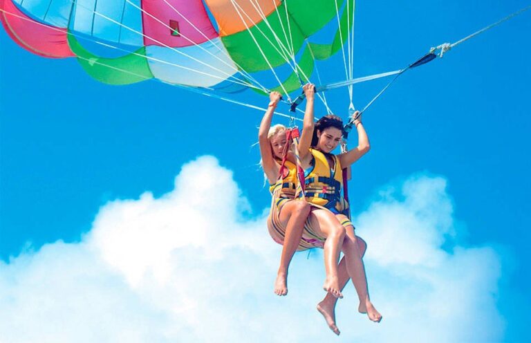 Parasailing in Hurghada